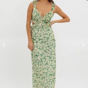 Selfie Leslie green floral dress